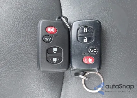 2013 Toyota Prius Three from USA, damaged, VIN JTDKN3DU4D5600053